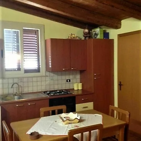 Apartment In With Terrace - 400 M From The